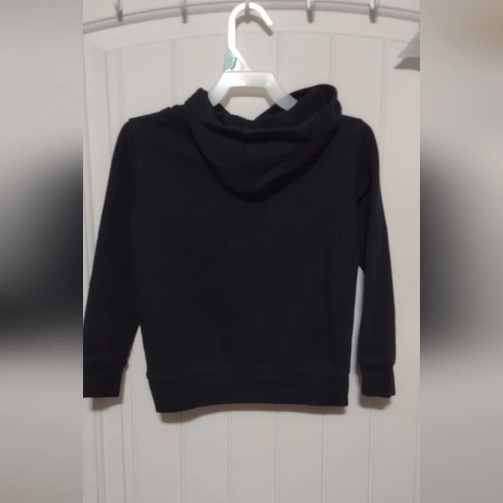 Nike sweater for boys size 4